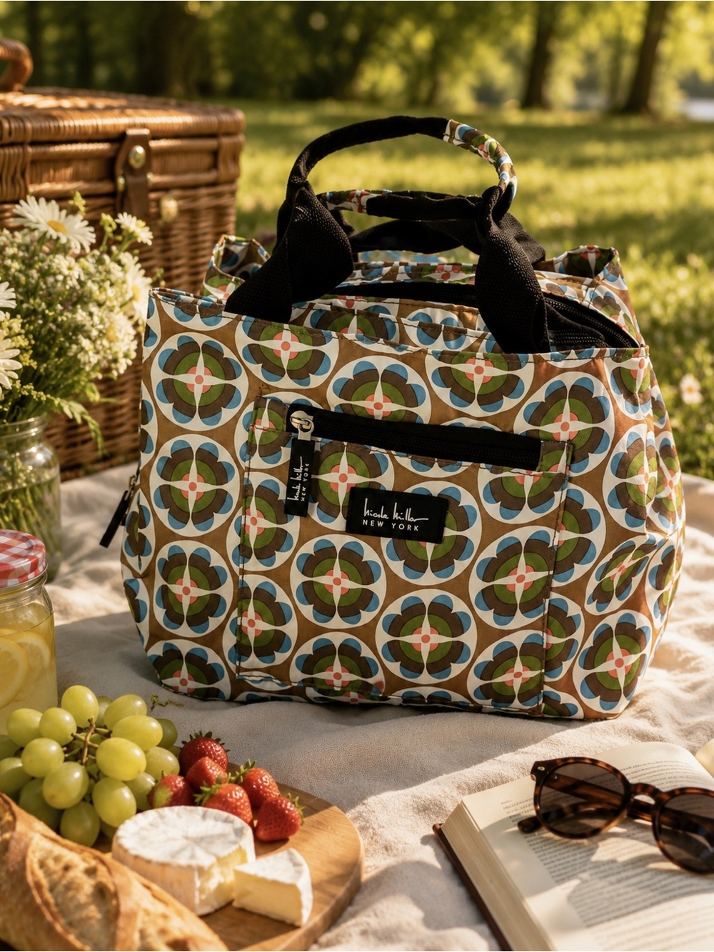 Nicole Miller New York Insulated Lunch Cooler Bag Circle Flower Retro Print